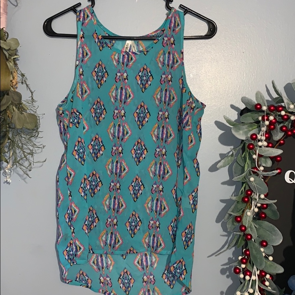 cute top!!